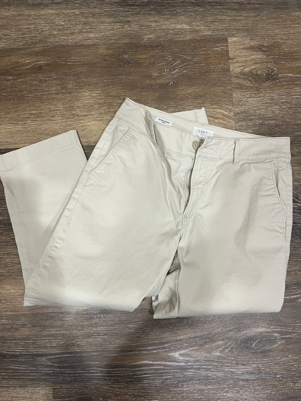 LOFT women’s Khaki Pants - Cream
